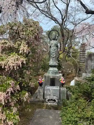 中院の{uncategorized: "未分類", other: "その他", undefined: "問題あり", building: "その他建物", grave: "お墓", sacred_gate: "鳥居", guardian: "狛犬", statue: "像", buddha: "仏像", history: "歴史", nature: "自然", garden: "庭園", animal: "動物", pagoda: "塔", temizu: "手水舎", mountain_gate: "山門・神門", sanctuary: "本殿・本堂", subordinate: "末社・摂社", art: "芸術", scenery: "景色", jizo: "地蔵", ema: "絵馬", goshuin: "御朱印", omikuji: "おみくじ", items: "授与品その他", amulet: "お守り", goshuincho: "御朱印帳", eats: "食事", festival: "お祭り", votive_dance: "神楽", shichigosan: "七五三参", wedding: "結婚式", experience: "体験その他", initially: "初詣", around: "周辺", anti_infection: "感染症対策"}