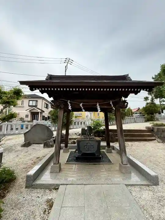 諏訪神社の{uncategorized: "未分類", other: "その他", undefined: "問題あり", building: "その他建物", grave: "お墓", sacred_gate: "鳥居", guardian: "狛犬", statue: "像", buddha: "仏像", history: "歴史", nature: "自然", garden: "庭園", animal: "動物", pagoda: "塔", temizu: "手水舎", mountain_gate: "山門・神門", sanctuary: "本殿・本堂", subordinate: "末社・摂社", art: "芸術", scenery: "景色", jizo: "地蔵", ema: "絵馬", goshuin: "御朱印", omikuji: "おみくじ", items: "授与品その他", amulet: "お守り", goshuincho: "御朱印帳", eats: "食事", festival: "お祭り", votive_dance: "神楽", shichigosan: "七五三参", wedding: "結婚式", experience: "体験その他", initially: "初詣", around: "周辺", anti_infection: "感染症対策"}