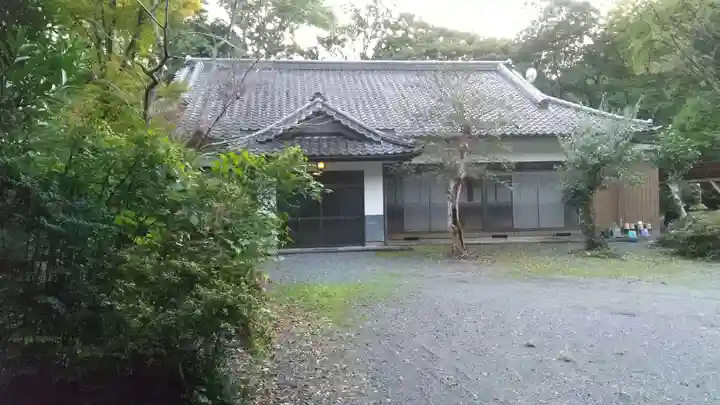 鏡泉院の本殿・本堂