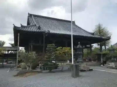 穴太寺の本殿・本堂