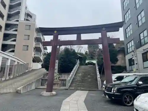 白金氷川神社の鳥居