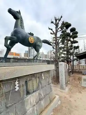 みなと八幡神社の{uncategorized: "未分類", other: "その他", undefined: "問題あり", building: "その他建物", grave: "お墓", sacred_gate: "鳥居", guardian: "狛犬", statue: "像", buddha: "仏像", history: "歴史", nature: "自然", garden: "庭園", animal: "動物", pagoda: "塔", temizu: "手水舎", mountain_gate: "山門・神門", sanctuary: "本殿・本堂", subordinate: "末社・摂社", art: "芸術", scenery: "景色", jizo: "地蔵", ema: "絵馬", goshuin: "御朱印", omikuji: "おみくじ", items: "授与品その他", amulet: "お守り", goshuincho: "御朱印帳", eats: "食事", festival: "お祭り", votive_dance: "神楽", shichigosan: "七五三参", wedding: "結婚式", experience: "体験その他", initially: "初詣", around: "周辺", anti_infection: "感染症対策"}
