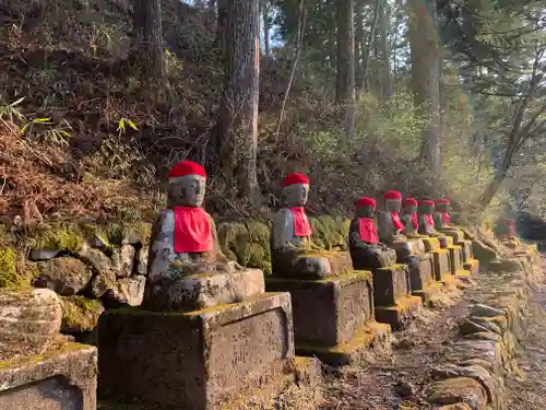 慈雲寺（並び地蔵　化け地蔵）の地蔵