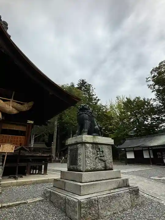 諏訪大社下社秋宮(長野県)