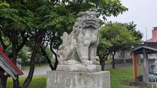 苫前神社の狛犬
