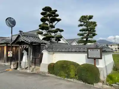 笠懸の宮 (笠懸神社)の{uncategorized: "未分類", other: "その他", undefined: "問題あり", building: "その他建物", grave: "お墓", sacred_gate: "鳥居", guardian: "狛犬", statue: "像", buddha: "仏像", history: "歴史", nature: "自然", garden: "庭園", animal: "動物", pagoda: "塔", temizu: "手水舎", mountain_gate: "山門・神門", sanctuary: "本殿・本堂", subordinate: "末社・摂社", art: "芸術", scenery: "景色", jizo: "地蔵", ema: "絵馬", goshuin: "御朱印", omikuji: "おみくじ", items: "授与品その他", amulet: "お守り", goshuincho: "御朱印帳", eats: "食事", festival: "お祭り", votive_dance: "神楽", shichigosan: "七五三参", wedding: "結婚式", experience: "体験その他", initially: "初詣", around: "周辺", anti_infection: "感染症対策"}