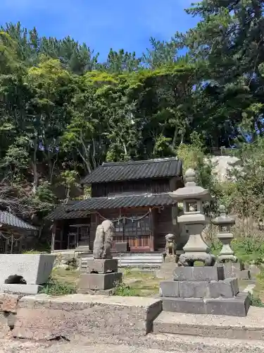 三嶋神社・水天宮の{uncategorized: "未分類", other: "その他", undefined: "問題あり", building: "その他建物", grave: "お墓", sacred_gate: "鳥居", guardian: "狛犬", statue: "像", buddha: "仏像", history: "歴史", nature: "自然", garden: "庭園", animal: "動物", pagoda: "塔", temizu: "手水舎", mountain_gate: "山門・神門", sanctuary: "本殿・本堂", subordinate: "末社・摂社", art: "芸術", scenery: "景色", jizo: "地蔵", ema: "絵馬", goshuin: "御朱印", omikuji: "おみくじ", items: "授与品その他", amulet: "お守り", goshuincho: "御朱印帳", eats: "食事", festival: "お祭り", votive_dance: "神楽", shichigosan: "七五三参", wedding: "結婚式", experience: "体験その他", initially: "初詣", around: "周辺", anti_infection: "感染症対策"}