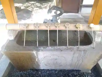 道通神社の手水舎