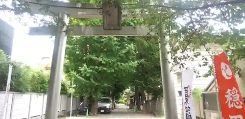 穏田神社の鳥居