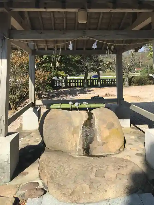 多久神社の手水舎