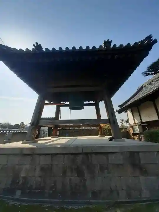 来迎寺の{uncategorized: "未分類", other: "その他", undefined: "問題あり", building: "その他建物", grave: "お墓", sacred_gate: "鳥居", guardian: "狛犬", statue: "像", buddha: "仏像", history: "歴史", nature: "自然", garden: "庭園", animal: "動物", pagoda: "塔", temizu: "手水舎", mountain_gate: "山門・神門", sanctuary: "本殿・本堂", subordinate: "末社・摂社", art: "芸術", scenery: "景色", jizo: "地蔵", ema: "絵馬", goshuin: "御朱印", omikuji: "おみくじ", items: "授与品その他", amulet: "お守り", goshuincho: "御朱印帳", eats: "食事", festival: "お祭り", votive_dance: "神楽", shichigosan: "七五三参", wedding: "結婚式", experience: "体験その他", initially: "初詣", around: "周辺", anti_infection: "感染症対策"}