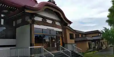 春宮寺の本殿・本堂