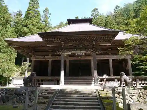 黒石寺の本殿