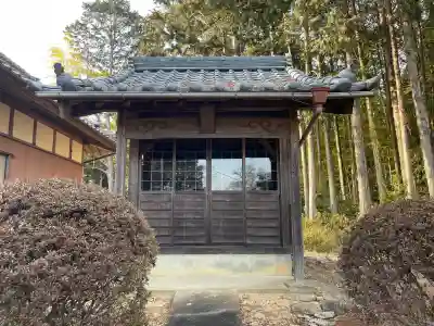 円立寺の{uncategorized: "未分類", other: "その他", undefined: "問題あり", building: "その他建物", grave: "お墓", sacred_gate: "鳥居", guardian: "狛犬", statue: "像", buddha: "仏像", history: "歴史", nature: "自然", garden: "庭園", animal: "動物", pagoda: "塔", temizu: "手水舎", mountain_gate: "山門・神門", sanctuary: "本殿・本堂", subordinate: "末社・摂社", art: "芸術", scenery: "景色", jizo: "地蔵", ema: "絵馬", goshuin: "御朱印", omikuji: "おみくじ", items: "授与品その他", amulet: "お守り", goshuincho: "御朱印帳", eats: "食事", festival: "お祭り", votive_dance: "神楽", shichigosan: "七五三参", wedding: "結婚式", experience: "体験その他", initially: "初詣", around: "周辺", anti_infection: "感染症対策"}