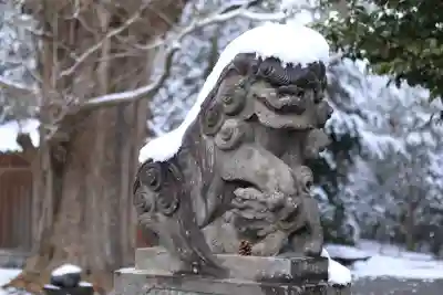 玉敷神社の{uncategorized: "未分類", other: "その他", undefined: "問題あり", building: "その他建物", grave: "お墓", sacred_gate: "鳥居", guardian: "狛犬", statue: "像", buddha: "仏像", history: "歴史", nature: "自然", garden: "庭園", animal: "動物", pagoda: "塔", temizu: "手水舎", mountain_gate: "山門・神門", sanctuary: "本殿・本堂", subordinate: "末社・摂社", art: "芸術", scenery: "景色", jizo: "地蔵", ema: "絵馬", goshuin: "御朱印", omikuji: "おみくじ", items: "授与品その他", amulet: "お守り", goshuincho: "御朱印帳", eats: "食事", festival: "お祭り", votive_dance: "神楽", shichigosan: "七五三参", wedding: "結婚式", experience: "体験その他", initially: "初詣", around: "周辺", anti_infection: "感染症対策"}