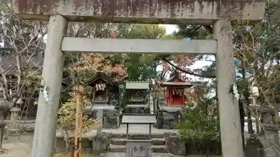 市原稲荷神社の鳥居