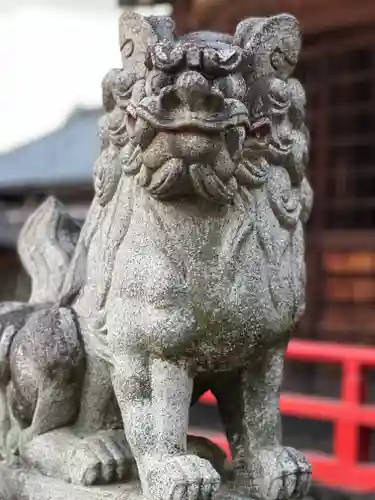 賀茂春日神社の狛犬