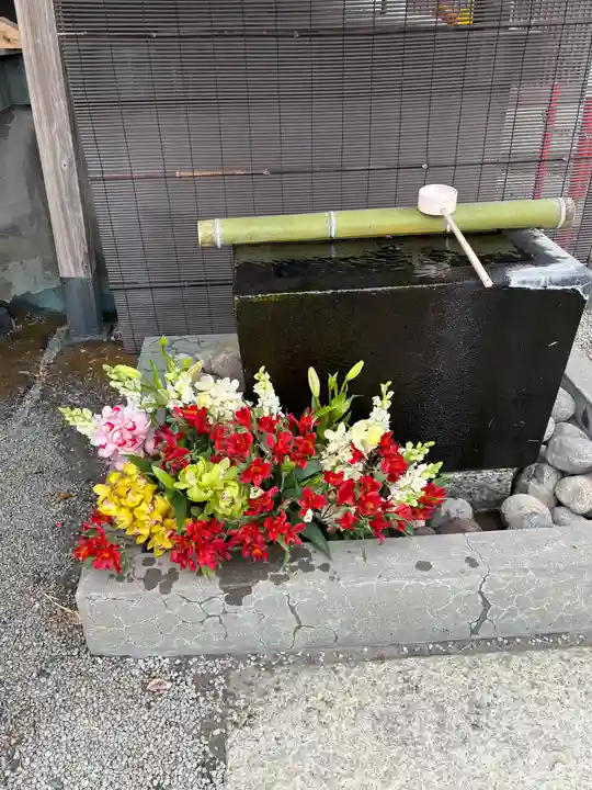 上尾御嶽神社の手水舎