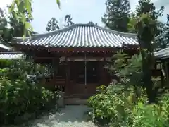 勝利寺の本殿