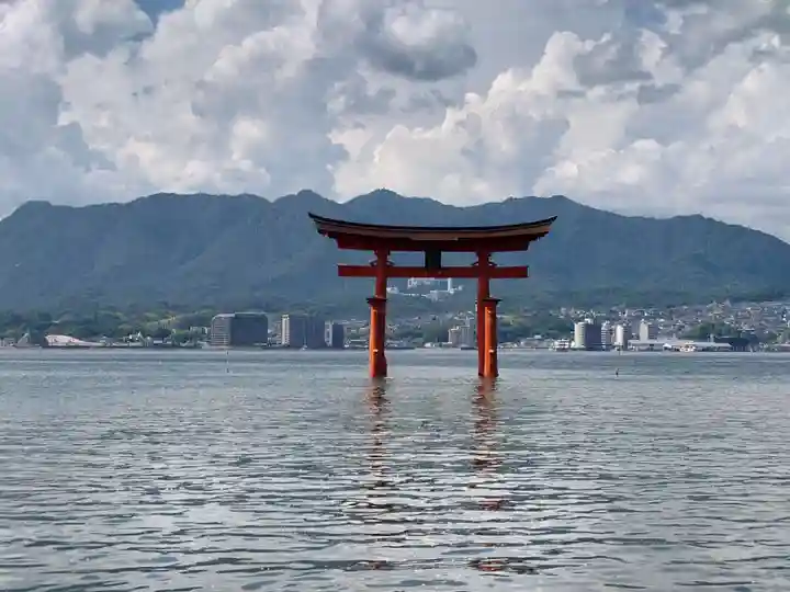 厳島神社(広島県)