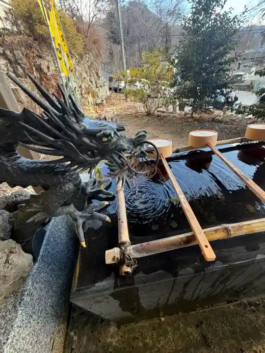 聖神社の{uncategorized: "未分類", other: "その他", undefined: "問題あり", building: "その他建物", grave: "お墓", sacred_gate: "鳥居", guardian: "狛犬", statue: "像", buddha: "仏像", history: "歴史", nature: "自然", garden: "庭園", animal: "動物", pagoda: "塔", temizu: "手水舎", mountain_gate: "山門・神門", sanctuary: "本殿・本堂", subordinate: "末社・摂社", art: "芸術", scenery: "景色", jizo: "地蔵", ema: "絵馬", goshuin: "御朱印", omikuji: "おみくじ", items: "授与品その他", amulet: "お守り", goshuincho: "御朱印帳", eats: "食事", festival: "お祭り", votive_dance: "神楽", shichigosan: "七五三参", wedding: "結婚式", experience: "体験その他", initially: "初詣", around: "周辺", anti_infection: "感染症対策"}