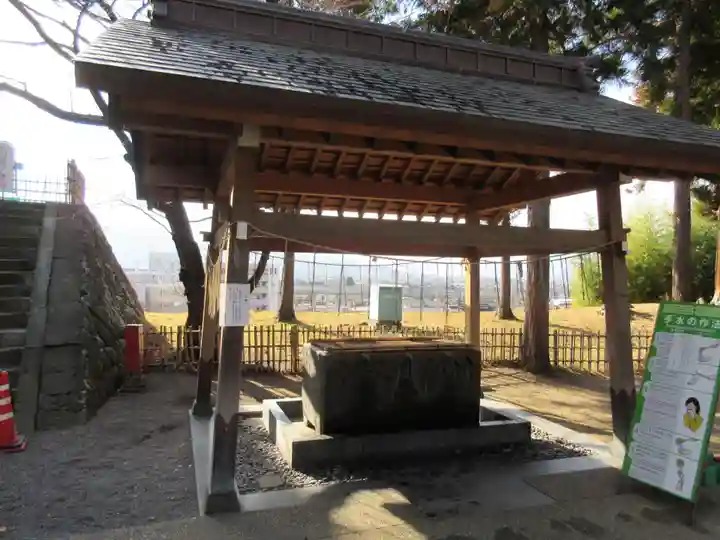 眞田神社の手水舎