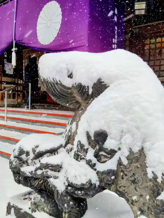 北海道神宮頓宮の狛犬