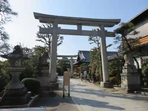 西院春日神社の鳥居