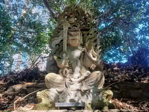 城山神社の仏像