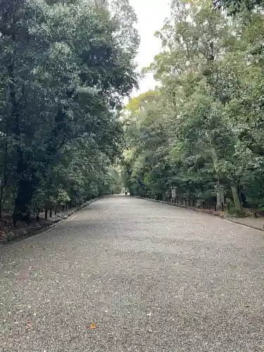 熱田神宮の{uncategorized: "未分類", other: "その他", undefined: "問題あり", building: "その他建物", grave: "お墓", sacred_gate: "鳥居", guardian: "狛犬", statue: "像", buddha: "仏像", history: "歴史", nature: "自然", garden: "庭園", animal: "動物", pagoda: "塔", temizu: "手水舎", mountain_gate: "山門・神門", sanctuary: "本殿・本堂", subordinate: "末社・摂社", art: "芸術", scenery: "景色", jizo: "地蔵", ema: "絵馬", goshuin: "御朱印", omikuji: "おみくじ", items: "授与品その他", amulet: "お守り", goshuincho: "御朱印帳", eats: "食事", festival: "お祭り", votive_dance: "神楽", shichigosan: "七五三参", wedding: "結婚式", experience: "体験その他", initially: "初詣", around: "周辺", anti_infection: "感染症対策"}
