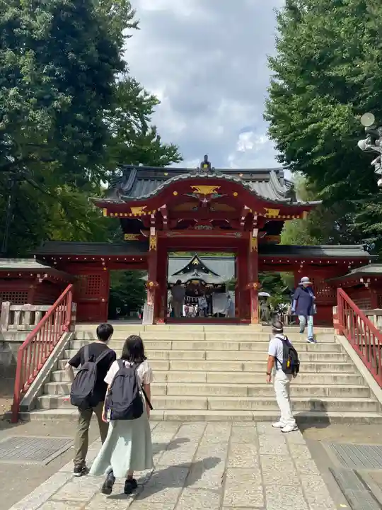 秩父神社の山門・神門