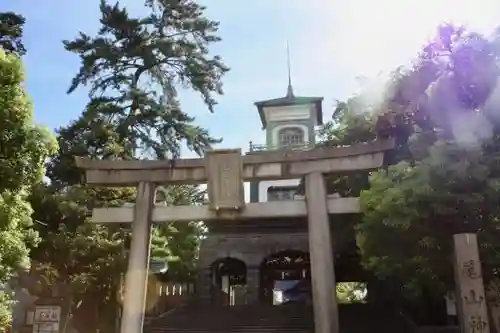 尾山神社の鳥居