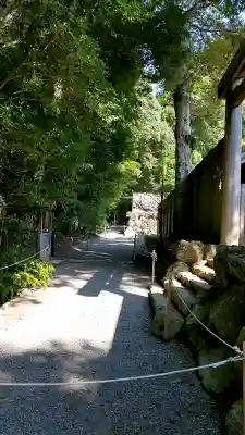 伊勢神宮内宮（皇大神宮）の{uncategorized: "未分類", other: "その他", undefined: "問題あり", building: "その他建物", grave: "お墓", sacred_gate: "鳥居", guardian: "狛犬", statue: "像", buddha: "仏像", history: "歴史", nature: "自然", garden: "庭園", animal: "動物", pagoda: "塔", temizu: "手水舎", mountain_gate: "山門・神門", sanctuary: "本殿・本堂", subordinate: "末社・摂社", art: "芸術", scenery: "景色", jizo: "地蔵", ema: "絵馬", goshuin: "御朱印", omikuji: "おみくじ", items: "授与品その他", amulet: "お守り", goshuincho: "御朱印帳", eats: "食事", festival: "お祭り", votive_dance: "神楽", shichigosan: "七五三参", wedding: "結婚式", experience: "体験その他", initially: "初詣", around: "周辺", anti_infection: "感染症対策"}