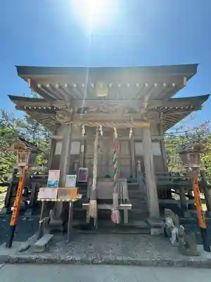 高山稲荷神社の{uncategorized: "未分類", other: "その他", undefined: "問題あり", building: "その他建物", grave: "お墓", sacred_gate: "鳥居", guardian: "狛犬", statue: "像", buddha: "仏像", history: "歴史", nature: "自然", garden: "庭園", animal: "動物", pagoda: "塔", temizu: "手水舎", mountain_gate: "山門・神門", sanctuary: "本殿・本堂", subordinate: "末社・摂社", art: "芸術", scenery: "景色", jizo: "地蔵", ema: "絵馬", goshuin: "御朱印", omikuji: "おみくじ", items: "授与品その他", amulet: "お守り", goshuincho: "御朱印帳", eats: "食事", festival: "お祭り", votive_dance: "神楽", shichigosan: "七五三参", wedding: "結婚式", experience: "体験その他", initially: "初詣", around: "周辺", anti_infection: "感染症対策"}