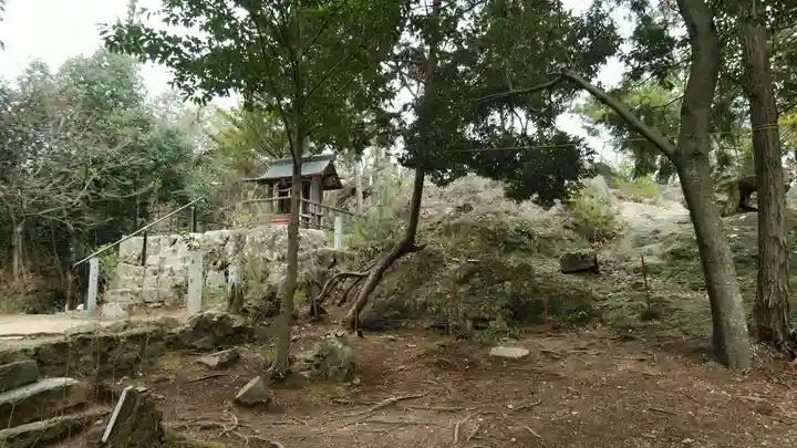 石上布都魂神社の周辺