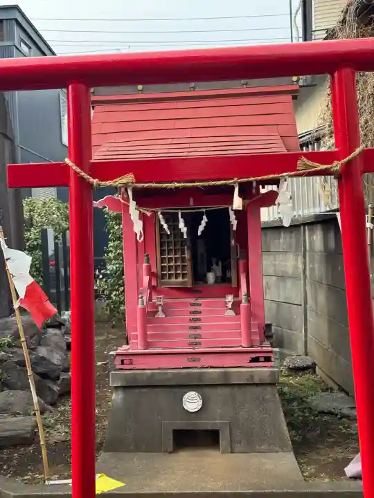 天祖神社の{uncategorized: "未分類", other: "その他", undefined: "問題あり", building: "その他建物", grave: "お墓", sacred_gate: "鳥居", guardian: "狛犬", statue: "像", buddha: "仏像", history: "歴史", nature: "自然", garden: "庭園", animal: "動物", pagoda: "塔", temizu: "手水舎", mountain_gate: "山門・神門", sanctuary: "本殿・本堂", subordinate: "末社・摂社", art: "芸術", scenery: "景色", jizo: "地蔵", ema: "絵馬", goshuin: "御朱印", omikuji: "おみくじ", items: "授与品その他", amulet: "お守り", goshuincho: "御朱印帳", eats: "食事", festival: "お祭り", votive_dance: "神楽", shichigosan: "七五三参", wedding: "結婚式", experience: "体験その他", initially: "初詣", around: "周辺", anti_infection: "感染症対策"}