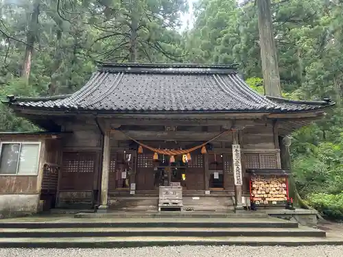 雄山神社中宮祈願殿(富山県)