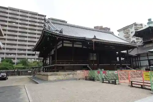 鶴満寺の本殿