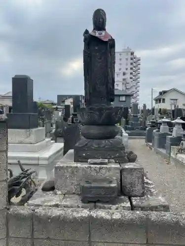 養報寺の{uncategorized: "未分類", other: "その他", undefined: "問題あり", building: "その他建物", grave: "お墓", sacred_gate: "鳥居", guardian: "狛犬", statue: "像", buddha: "仏像", history: "歴史", nature: "自然", garden: "庭園", animal: "動物", pagoda: "塔", temizu: "手水舎", mountain_gate: "山門・神門", sanctuary: "本殿・本堂", subordinate: "末社・摂社", art: "芸術", scenery: "景色", jizo: "地蔵", ema: "絵馬", goshuin: "御朱印", omikuji: "おみくじ", items: "授与品その他", amulet: "お守り", goshuincho: "御朱印帳", eats: "食事", festival: "お祭り", votive_dance: "神楽", shichigosan: "七五三参", wedding: "結婚式", experience: "体験その他", initially: "初詣", around: "周辺", anti_infection: "感染症対策"}