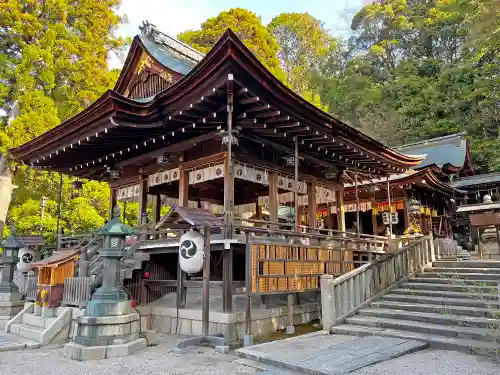 日牟禮八幡宮の本殿