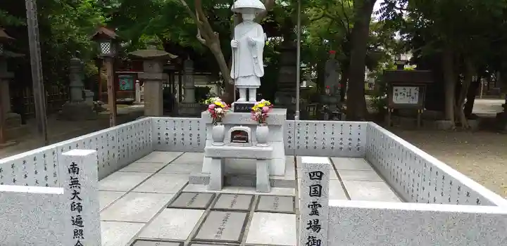 観福寺(前川観音)の像