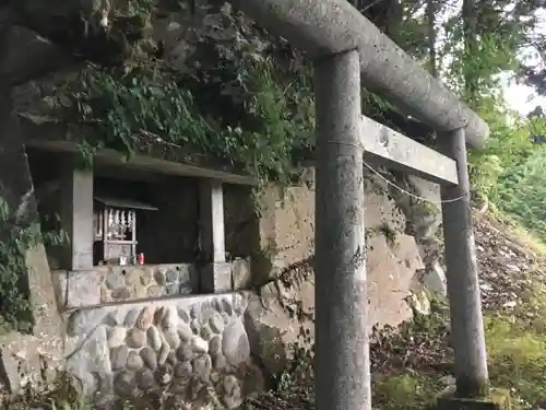 三峯神社の末社