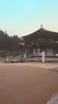 西方寺の本殿・本堂