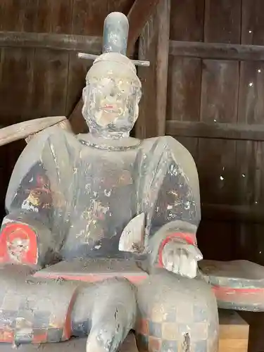 神吉八幡神社の像