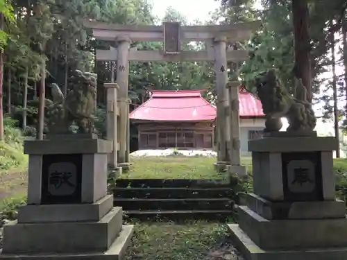 八幡神社の鳥居