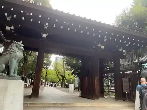 靖國神社の山門・神門