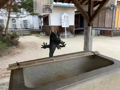 岩国護国神社の{uncategorized: "未分類", other: "その他", undefined: "問題あり", building: "その他建物", grave: "お墓", sacred_gate: "鳥居", guardian: "狛犬", statue: "像", buddha: "仏像", history: "歴史", nature: "自然", garden: "庭園", animal: "動物", pagoda: "塔", temizu: "手水舎", mountain_gate: "山門・神門", sanctuary: "本殿・本堂", subordinate: "末社・摂社", art: "芸術", scenery: "景色", jizo: "地蔵", ema: "絵馬", goshuin: "御朱印", omikuji: "おみくじ", items: "授与品その他", amulet: "お守り", goshuincho: "御朱印帳", eats: "食事", festival: "お祭り", votive_dance: "神楽", shichigosan: "七五三参", wedding: "結婚式", experience: "体験その他", initially: "初詣", around: "周辺", anti_infection: "感染症対策"}