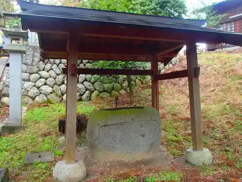 春日神社の手水舎