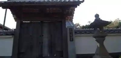 熊谷寺の山門・神門