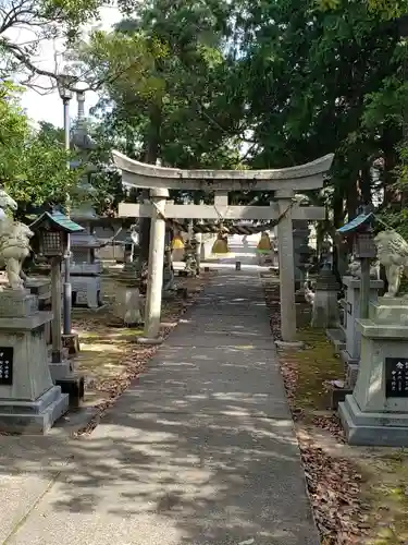 諏訪神社の鳥居